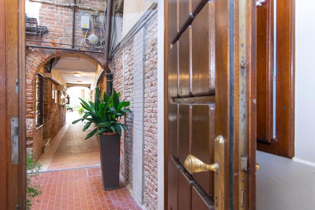 Residence Alma - Rialto Bridge Venecia Exterior foto